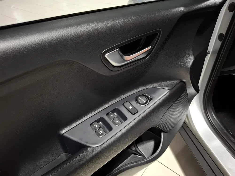 Kia Stonic 1.0 T-GDi MHEV DynamicLine Apple Carplay uit 2024, foto 12