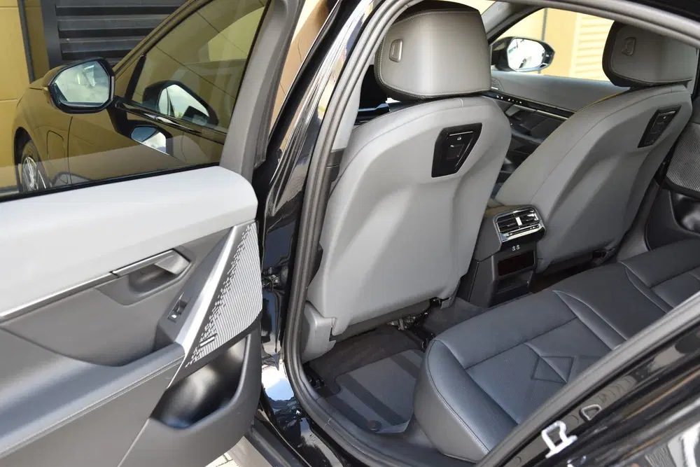 BMW 5-serie 5 Serie 550e xDrive * Harman uit 2024, foto 11