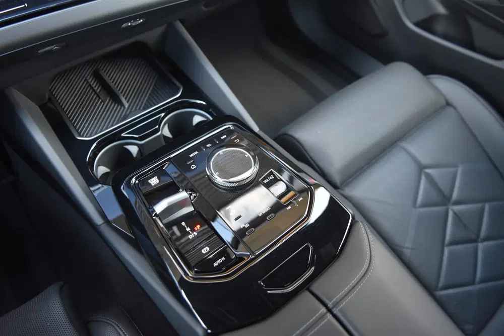 BMW 5-serie 5 Serie 550e xDrive * Harman uit 2024, foto 14