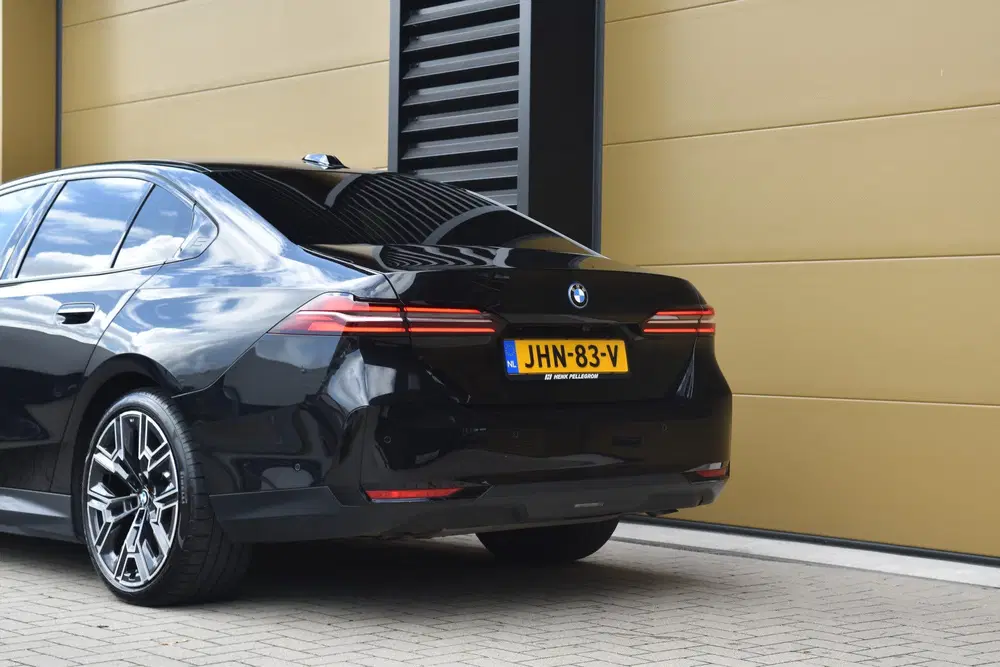 BMW 5-serie 5 Serie 550e xDrive * Harman uit 2024, foto 8