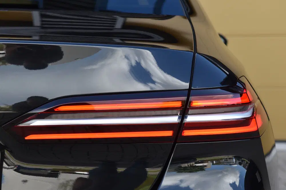BMW 5-serie 5 Serie 550e xDrive * Harman uit 2024, foto 9