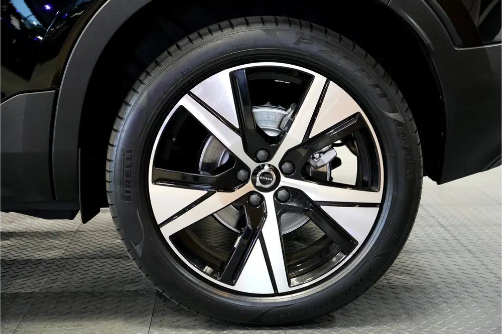 Volvo XC40 1.5 T4 155kW uit 2021, foto 9