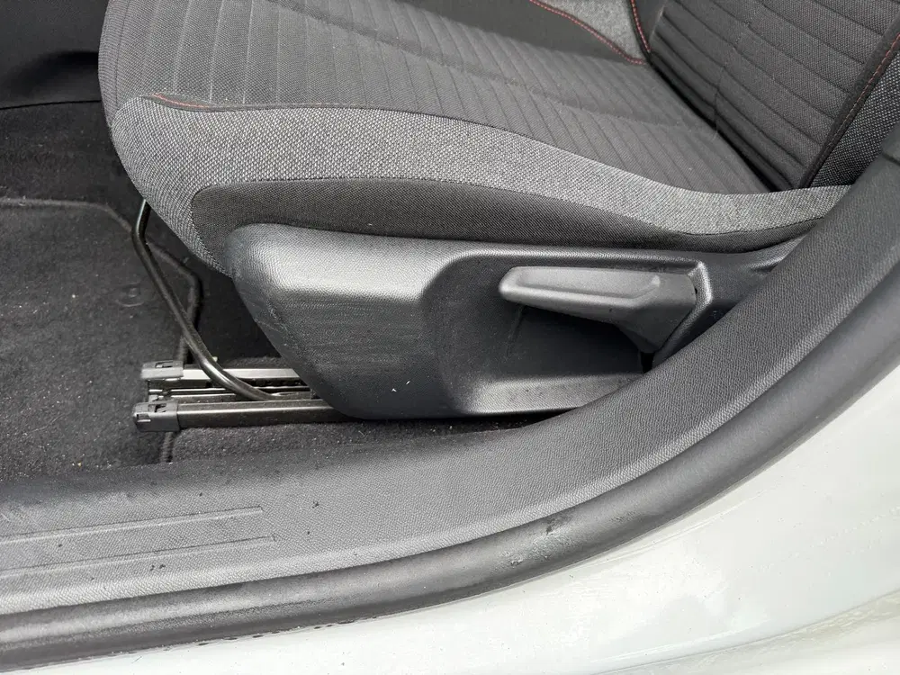 Peugeot 208 1.2 PureTech Allure (bj 2022 uit 2022, foto 12