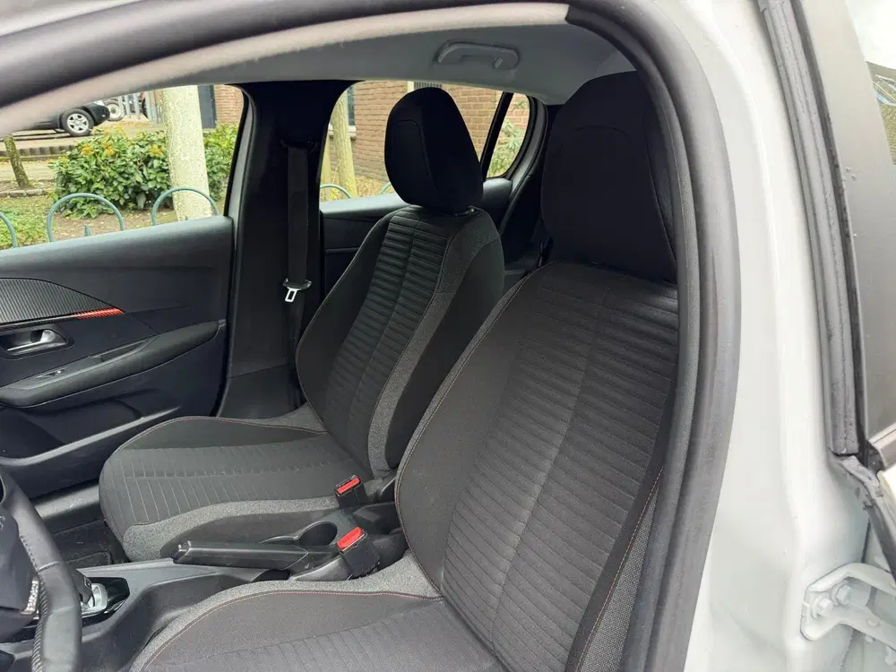 Peugeot 208 1.2 PureTech Allure (bj 2022 uit 2022, foto 14