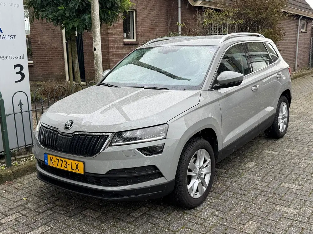 Skoda Karoq 1.5 TSI ACT Business Edition Plus (bj 2021 uit 2021, foto 2