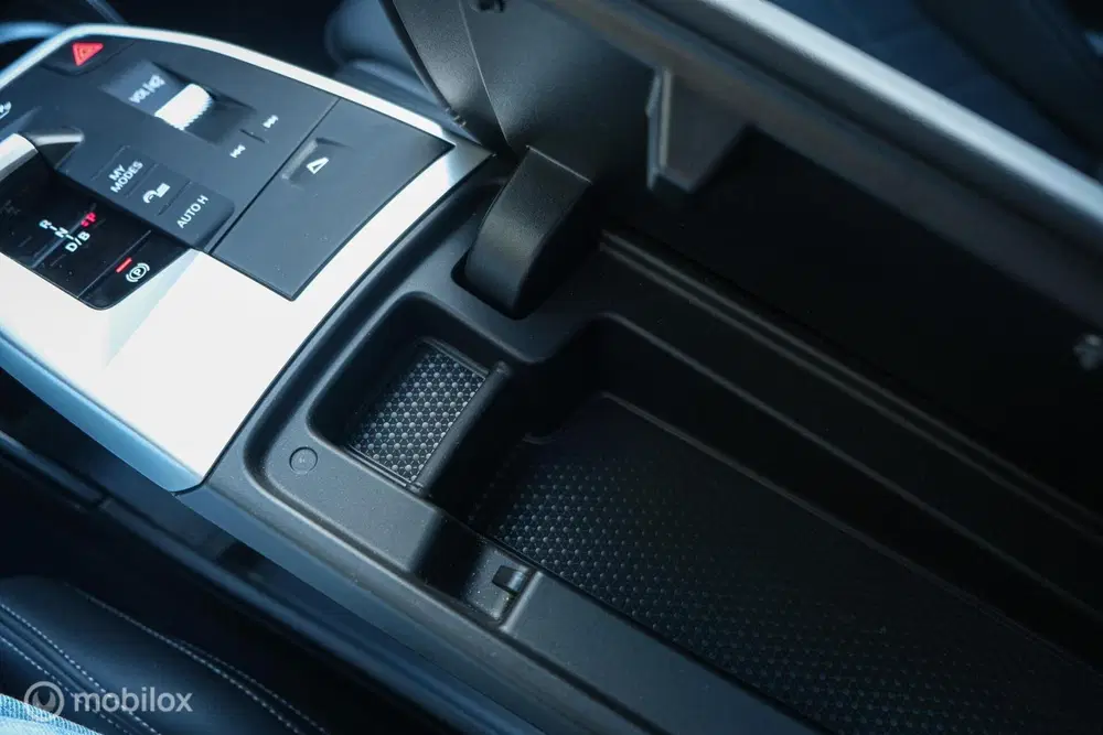 BMW iX2 eDrive20 67 kWh uit 2024, foto 14