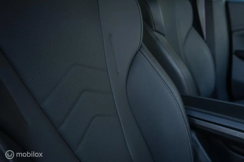 BMW iX2 eDrive20 67 kWh uit 2024, foto 6