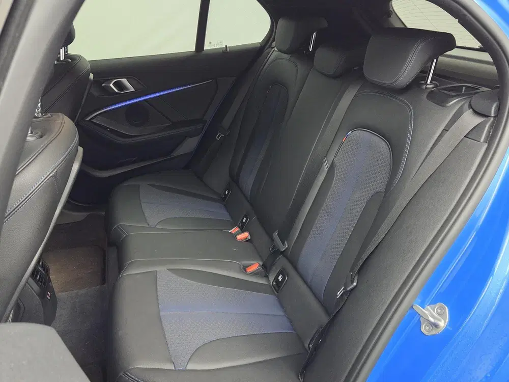 BMW 1-serie 118i M-Sport Edition uit 2021, foto 11