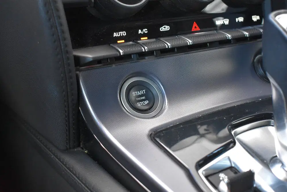Jaguar F-Type 2.0T R-Dynamic NL Auto uit 2019, foto 15