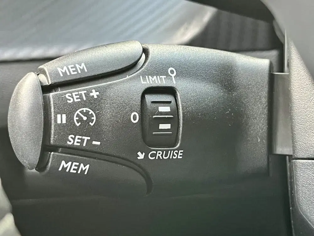 Peugeot 208 1.2 PT 75 Active uit 2024, foto 14