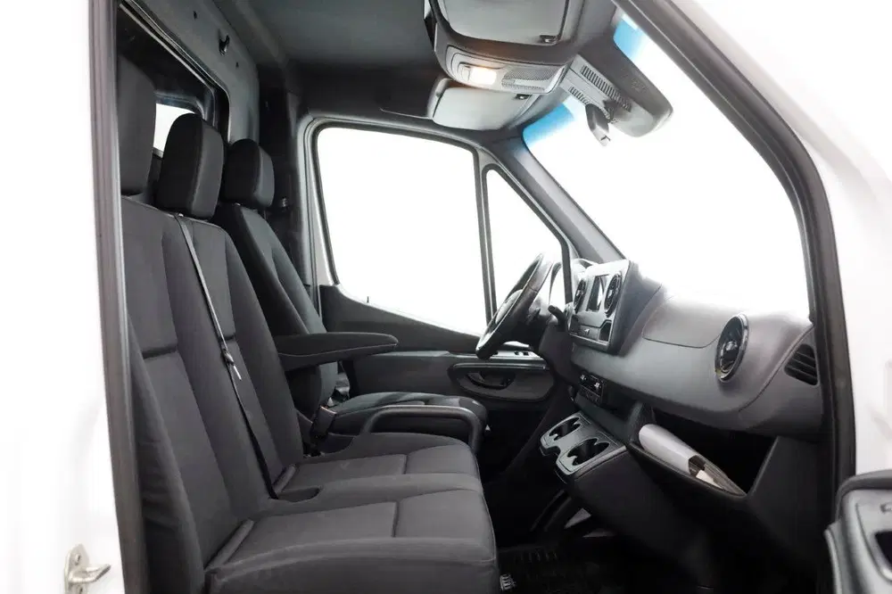 Mercedes-Benz Sprinter 319 CDI 3.0 V6 190pk E6 L2H2 7G Autom uit 2019, foto 3