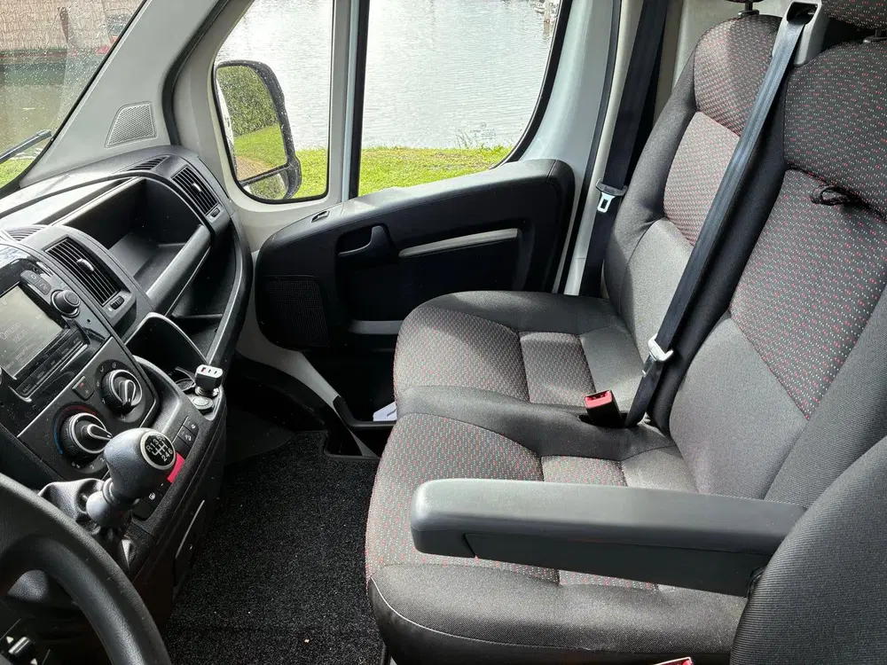 Peugeot Boxer GB L2h2 Bluehdi 120PK S&S 2020 Wit uit 2020, foto 11