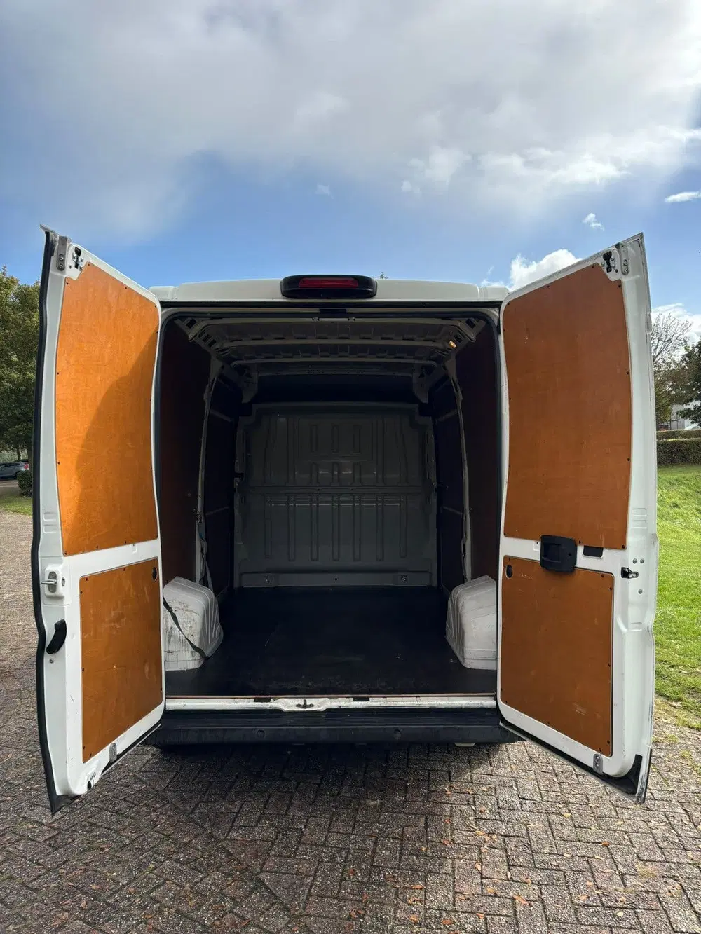 Peugeot Boxer GB L2h2 Bluehdi 120PK S&S 2020 Wit uit 2020, foto 13