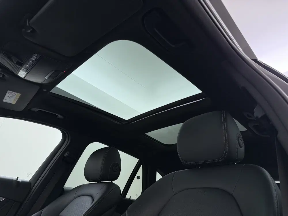 Mercedes-Benz GLC 300e AMG 4Matic uit 2022, foto 15