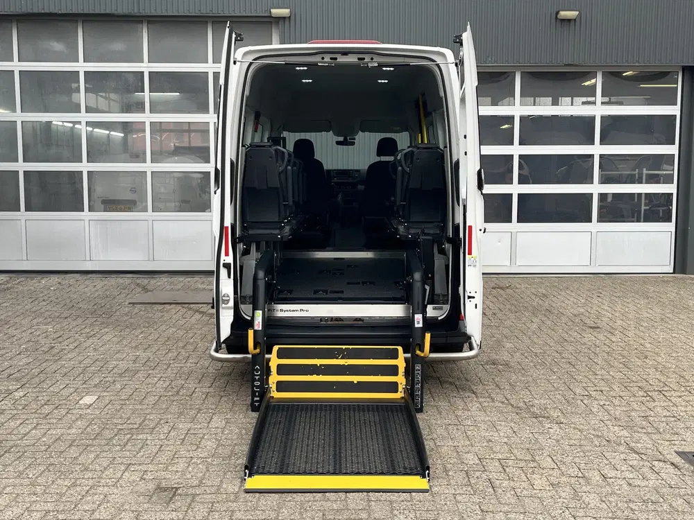 Volkswagen Crafter 2.0 TDI 140pk Personenvervoer Taxi Rolsto uit 2023, foto 15