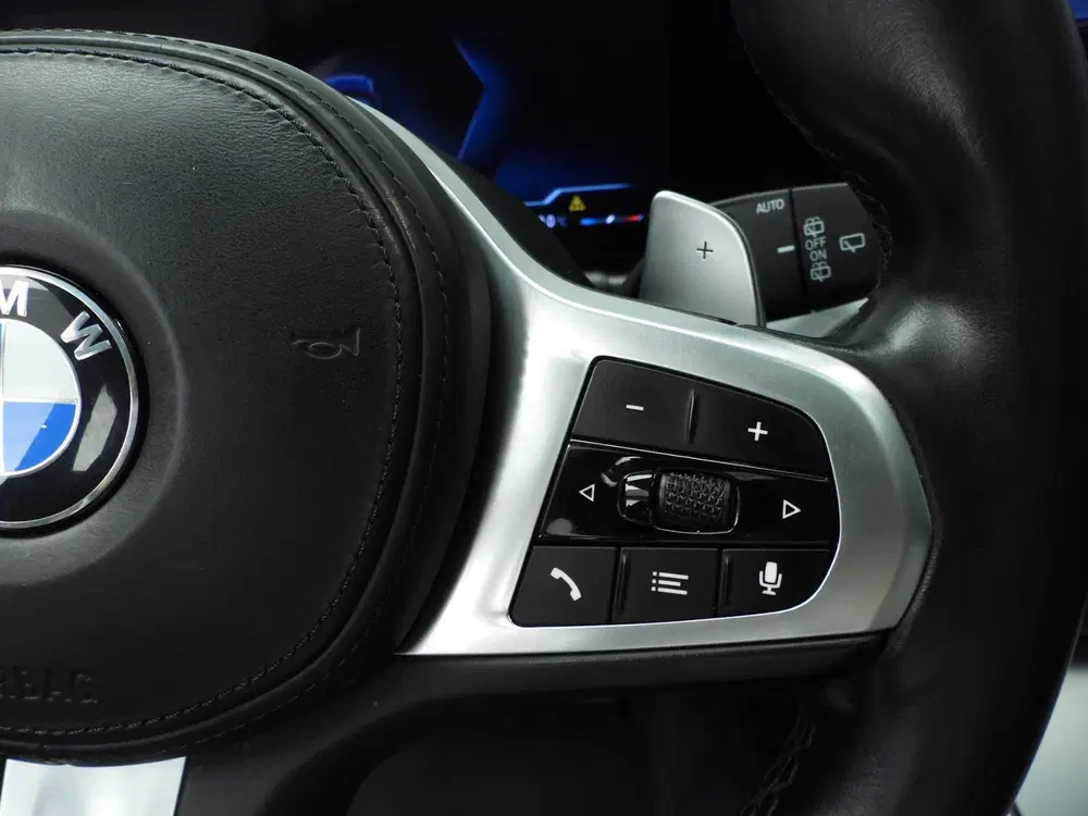 BMW 3-serie Touring 318i uit 2022, foto 15