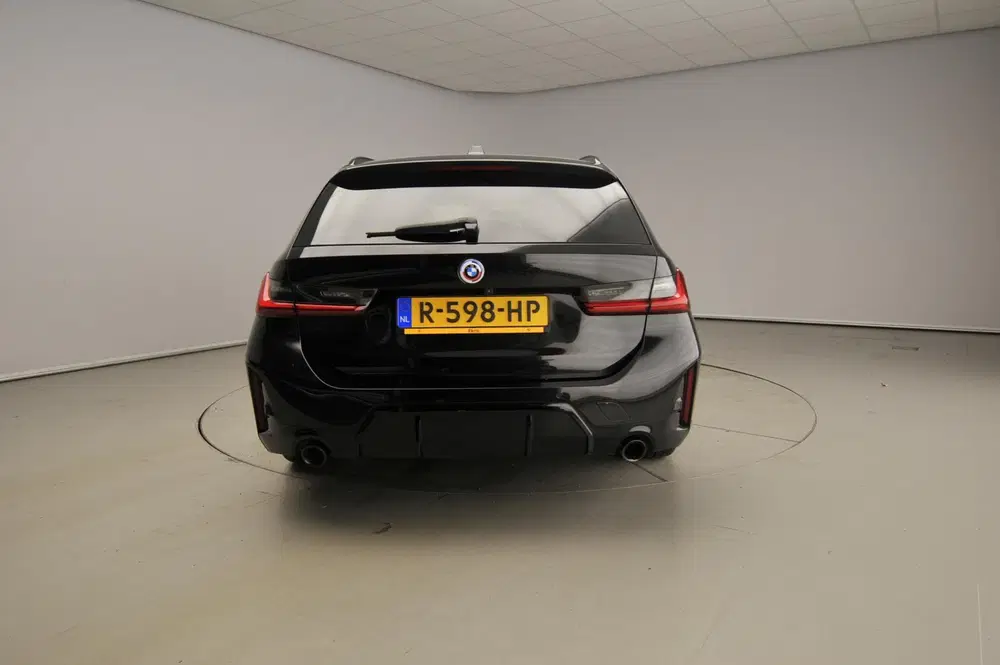 BMW 3-serie Touring 318i uit 2022, foto 3