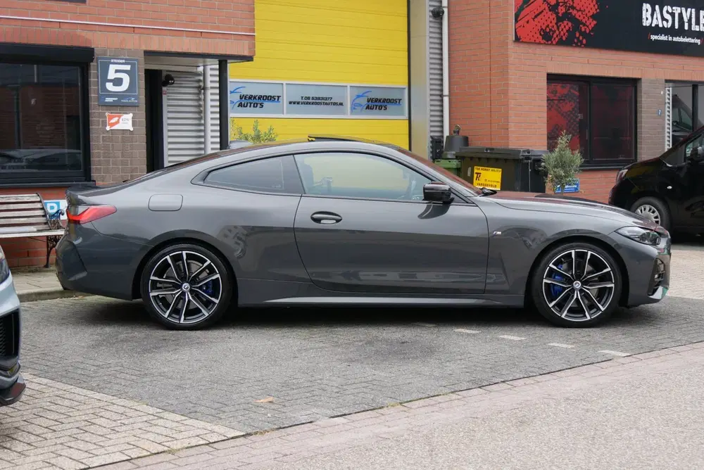BMW 4-serie 4-serie Coupé 420i High Executive. m sport uit 2022, foto 10