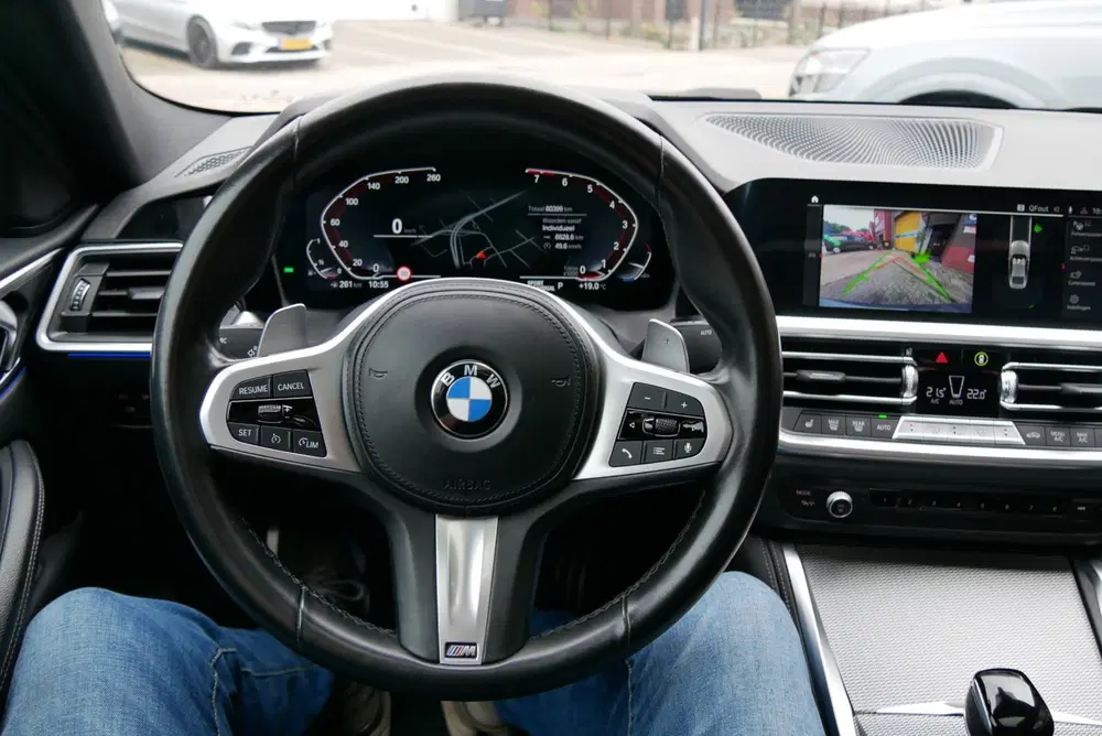 BMW 4-serie 4-serie Coupé 420i High Executive. m sport uit 2022, foto 13