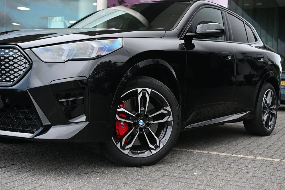 BMW iX2 eDrive20 M Sport uit 2025, foto 15