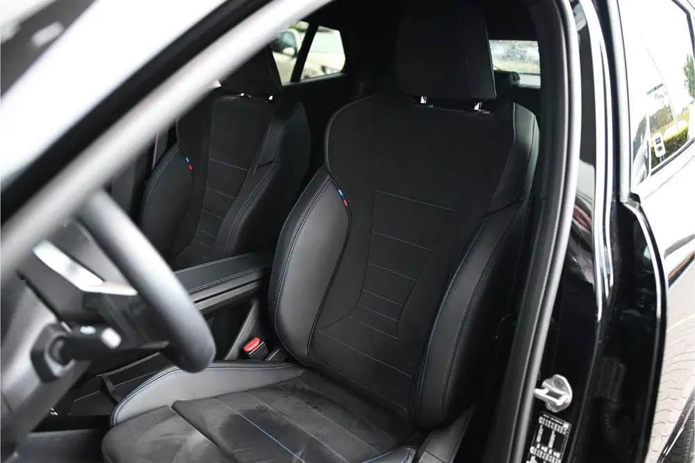 BMW iX2 eDrive20 M Sport uit 2025, foto 3