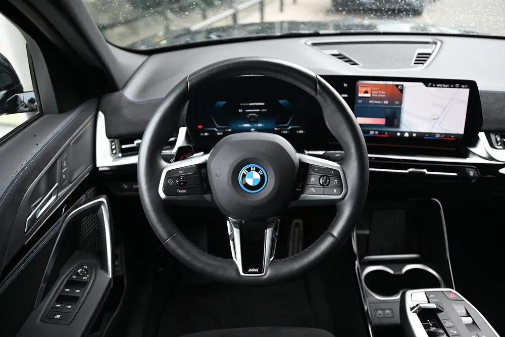 BMW iX2 eDrive20 M Sport uit 2025, foto 6