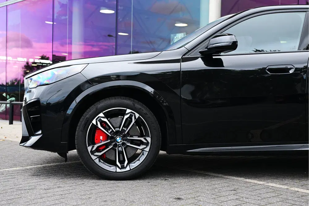 BMW iX2 eDrive20 M Sport uit 2025, foto 7
