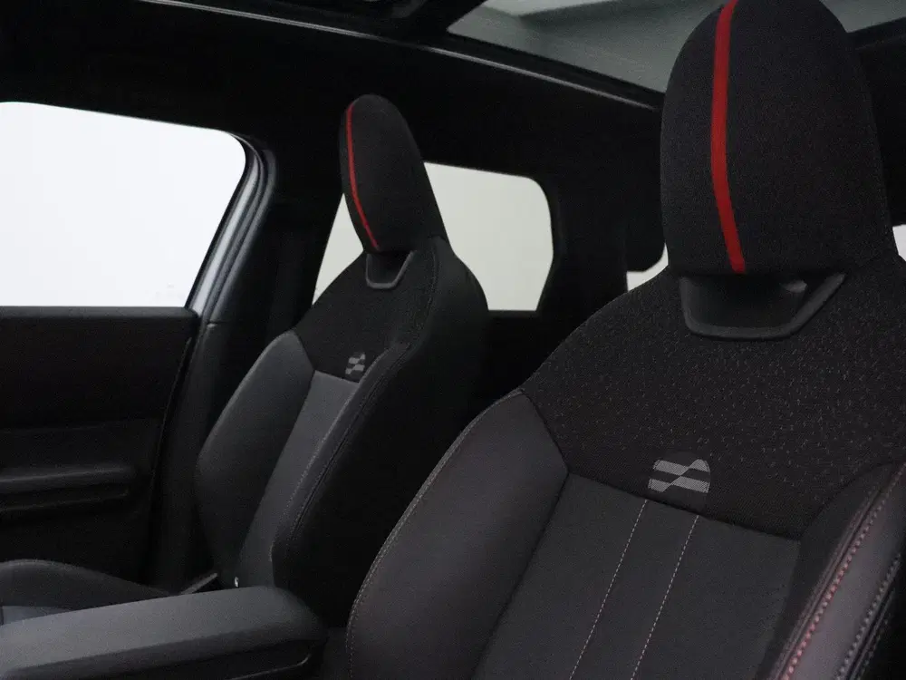 Mini Countryman John Cooper Works ALL4 + Pakket L + John C uit 2025, foto 12