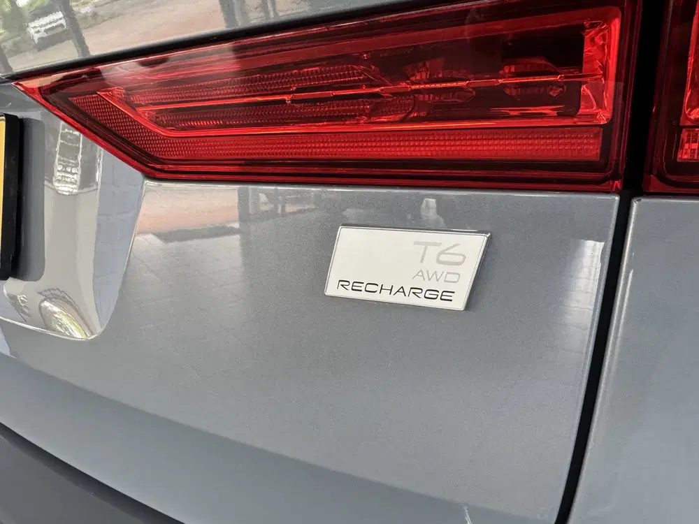 Volvo XC60 2.0 T6 Plug-in hybrid AWD Plus Dark Pano T uit 2022, foto 10
