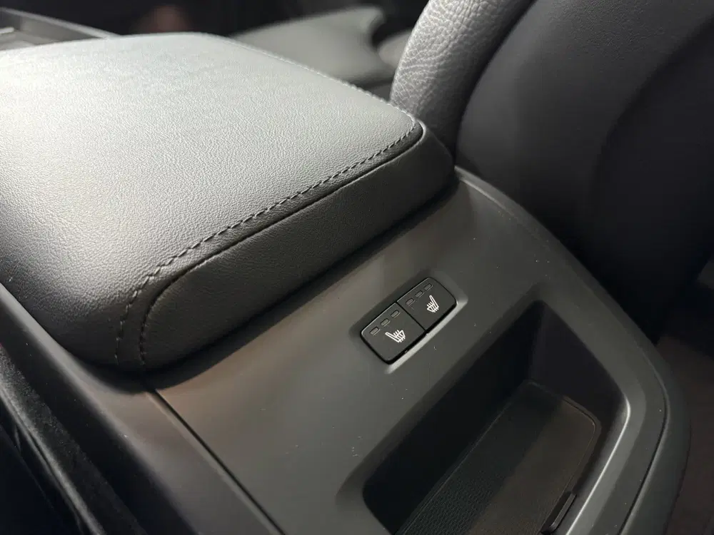 Volvo XC60 2.0 T6 Plug-in hybrid AWD Plus Dark Pano T uit 2022, foto 14
