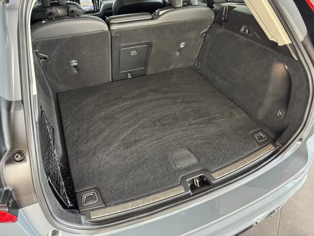 Volvo XC60 2.0 T6 Plug-in hybrid AWD Plus Dark Pano T uit 2022, foto 8