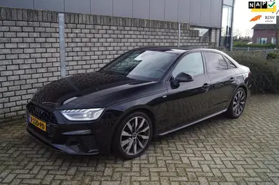 Audi A4 35 TFSI S Edition Competition Autom Half L uit 2024
