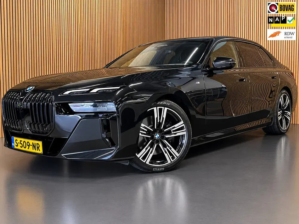 BMW i7 XDrive60 106 kWh uit 2023