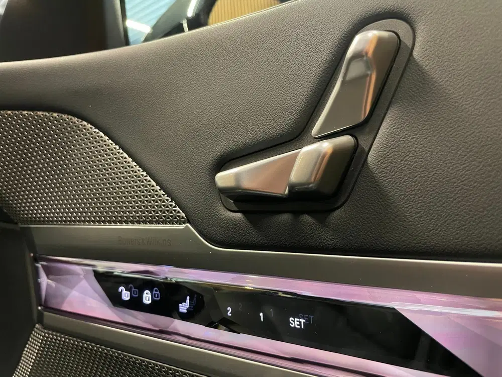 BMW i7 XDrive60 106 kWh uit 2023, foto 11