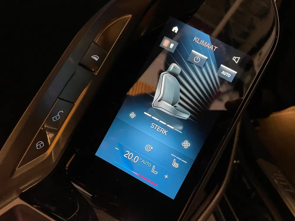 BMW i7 XDrive60 106 kWh uit 2023, foto 14