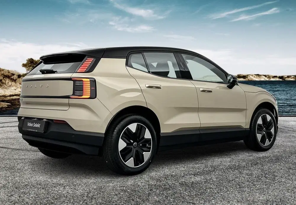 Volvo EX30 P3 Long Range Plus Europa zwart Dak uit 2026, foto 3