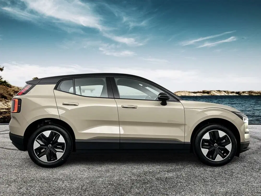 Volvo EX30 P3 Long Range Plus Europa zwart Dak uit 2026, foto 7