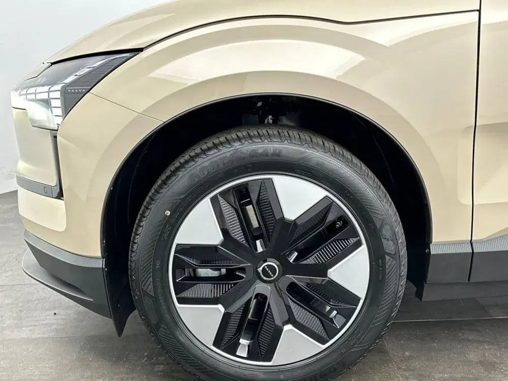 Volvo EX30 P3 Long Range Plus Europa zwart Dak uit 2026, foto 9