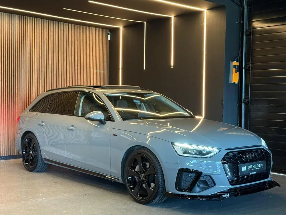 Audi A4 40 TFSI S4 Look Competition uit 2021, foto 10