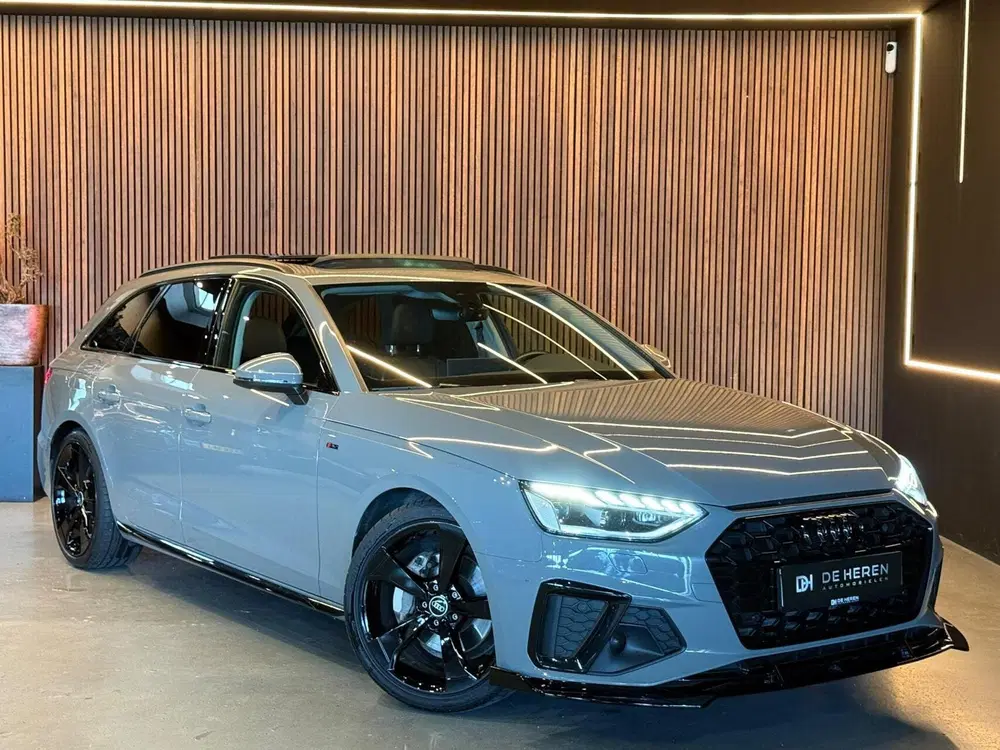 Audi A4 40 TFSI S4 Look Competition uit 2021, foto 4