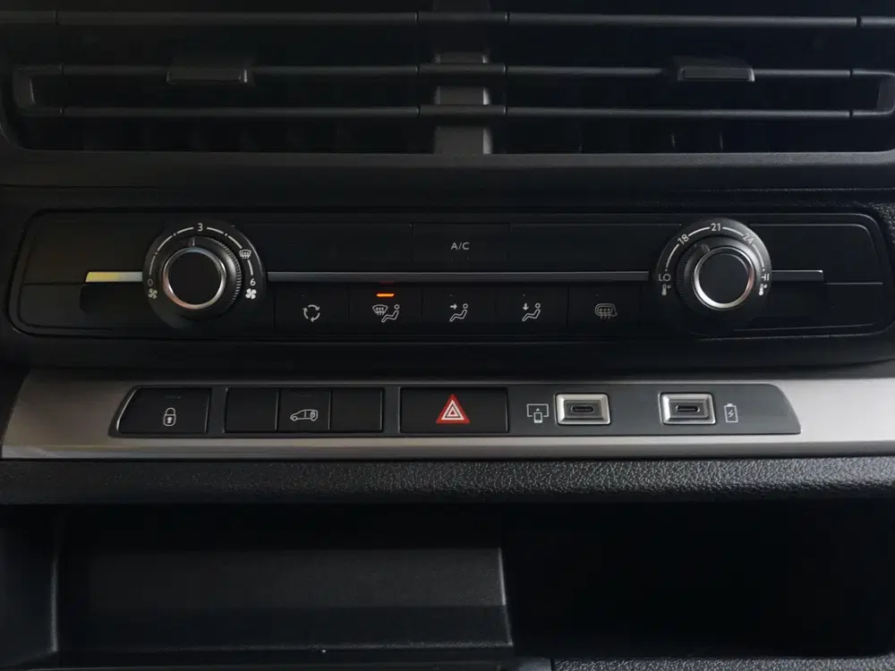 Opel Vivaro L3 50 kWh uit 2026, foto 15
