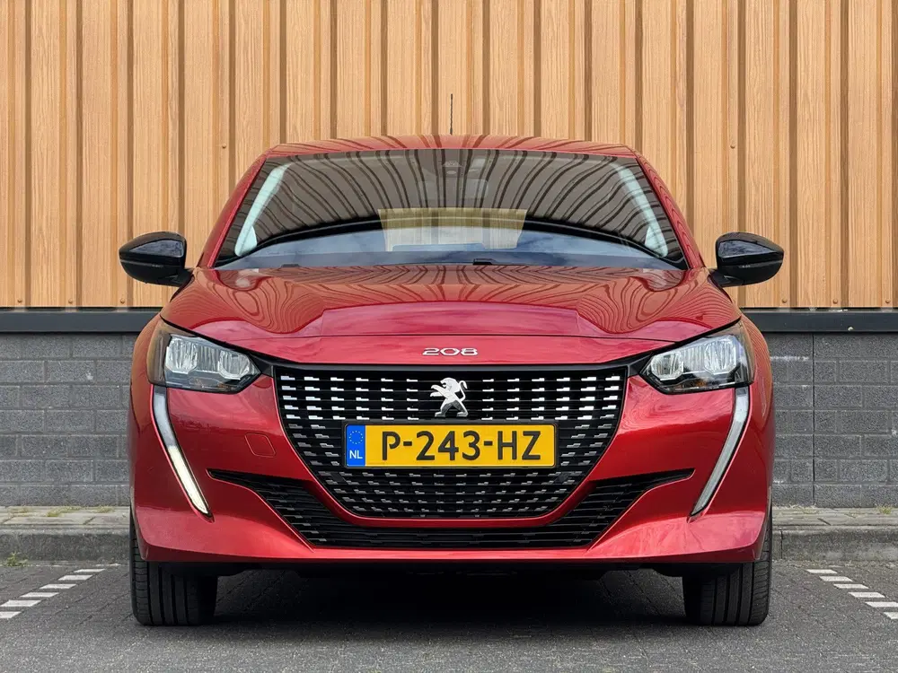 Peugeot 208 1.2 PureTech Active Pack uit 2022, foto 2
