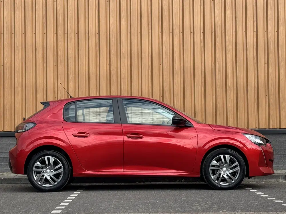 Peugeot 208 1.2 PureTech Active Pack uit 2022, foto 4