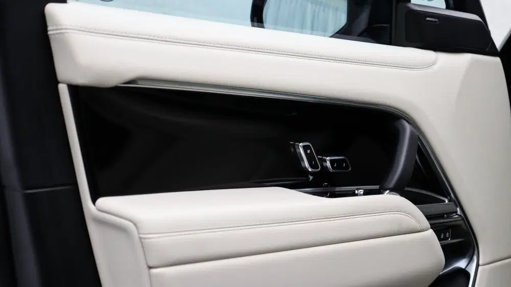 Land Rover Range Rover 3.0 P460e SE uit 2024, foto 15
