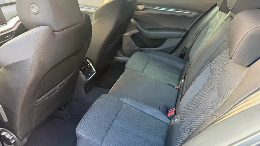 Skoda Octavia 1.0 e-TSI Business Edition Plus navi dyn uit 2021, foto 12