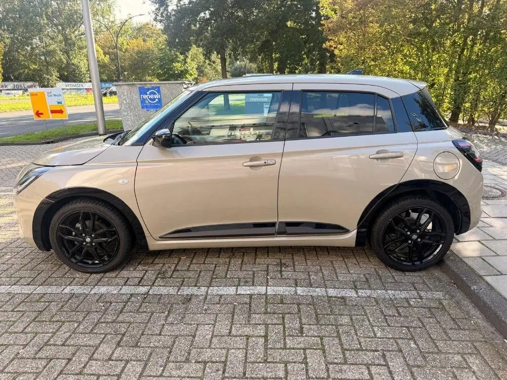 Suzuki Swift 1.2 Smart Hybrid 83pk CVT 2025 (Black Edit uit 2025, foto 6