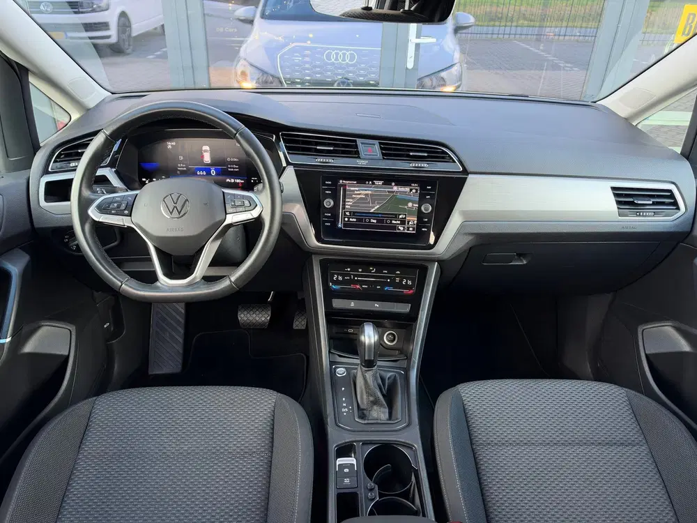 Volkswagen Touran 1.5 TSI uit 2023, foto 13