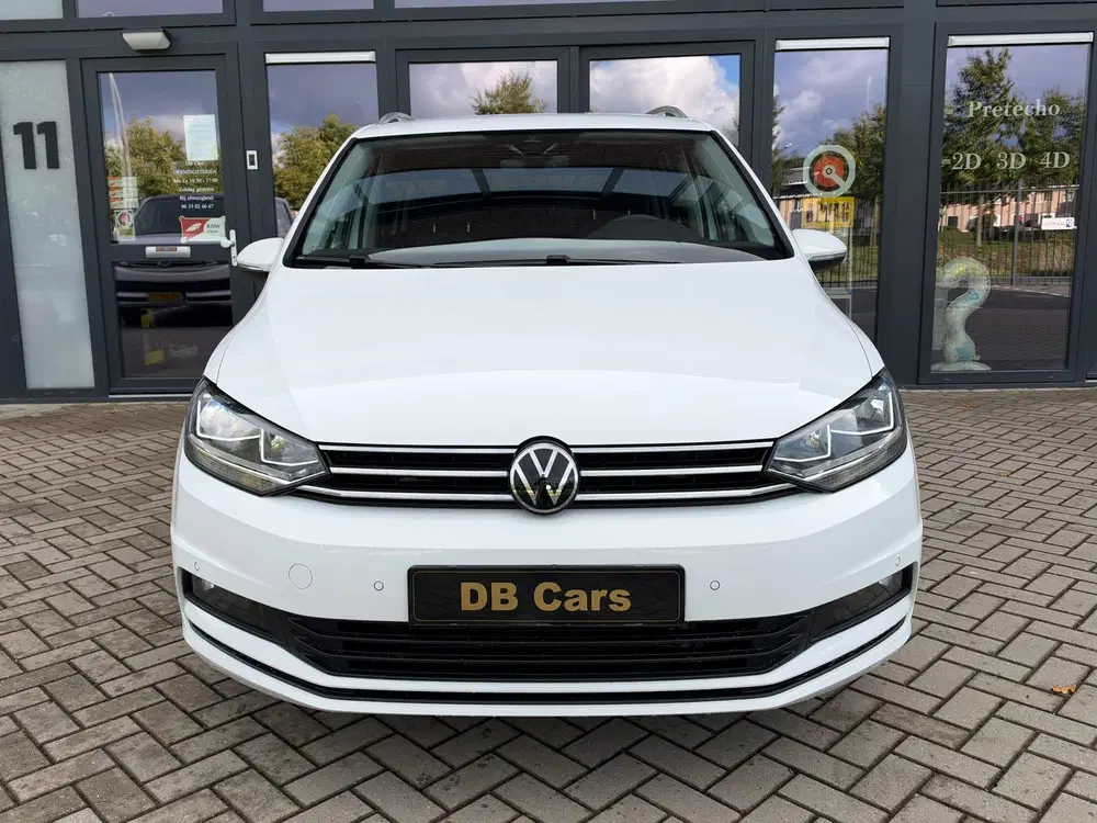 Volkswagen Touran 1.5 TSI uit 2023, foto 2