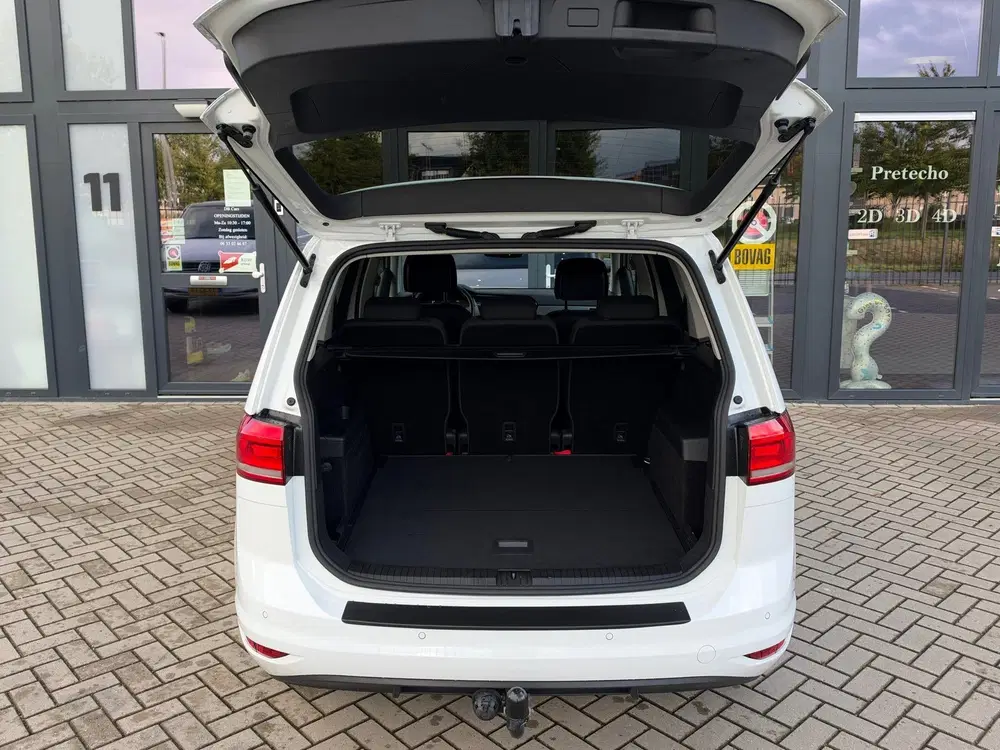 Volkswagen Touran 1.5 TSI uit 2023, foto 8