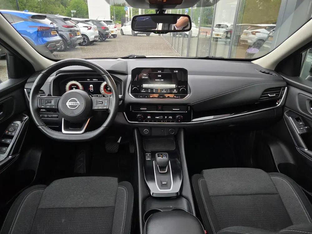 Nissan Qashqai 1.3 MHEV Xtronic Premiere Edition uit 2021, foto 3